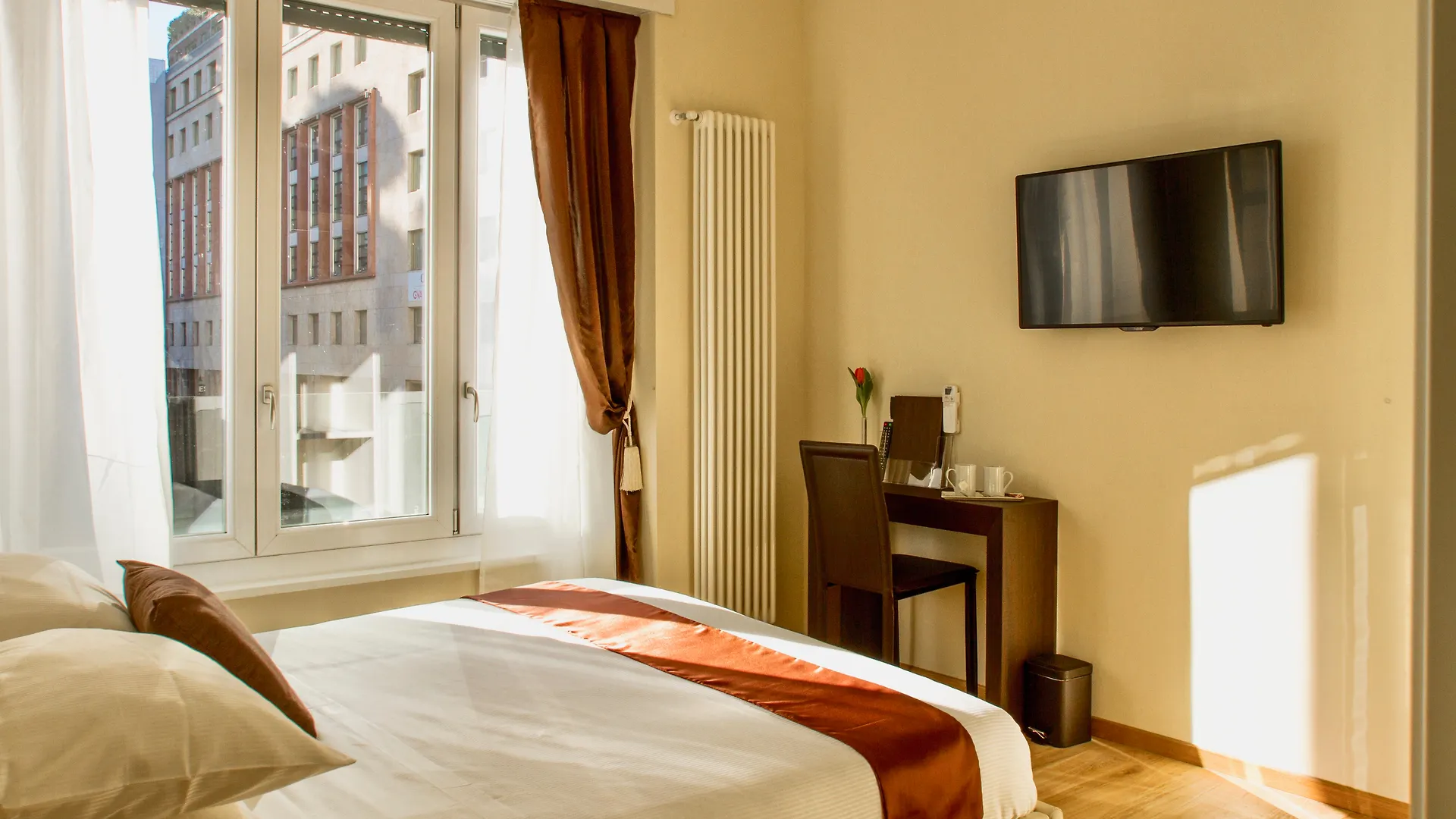 Guest house Aiello Rooms - San Babila Milan