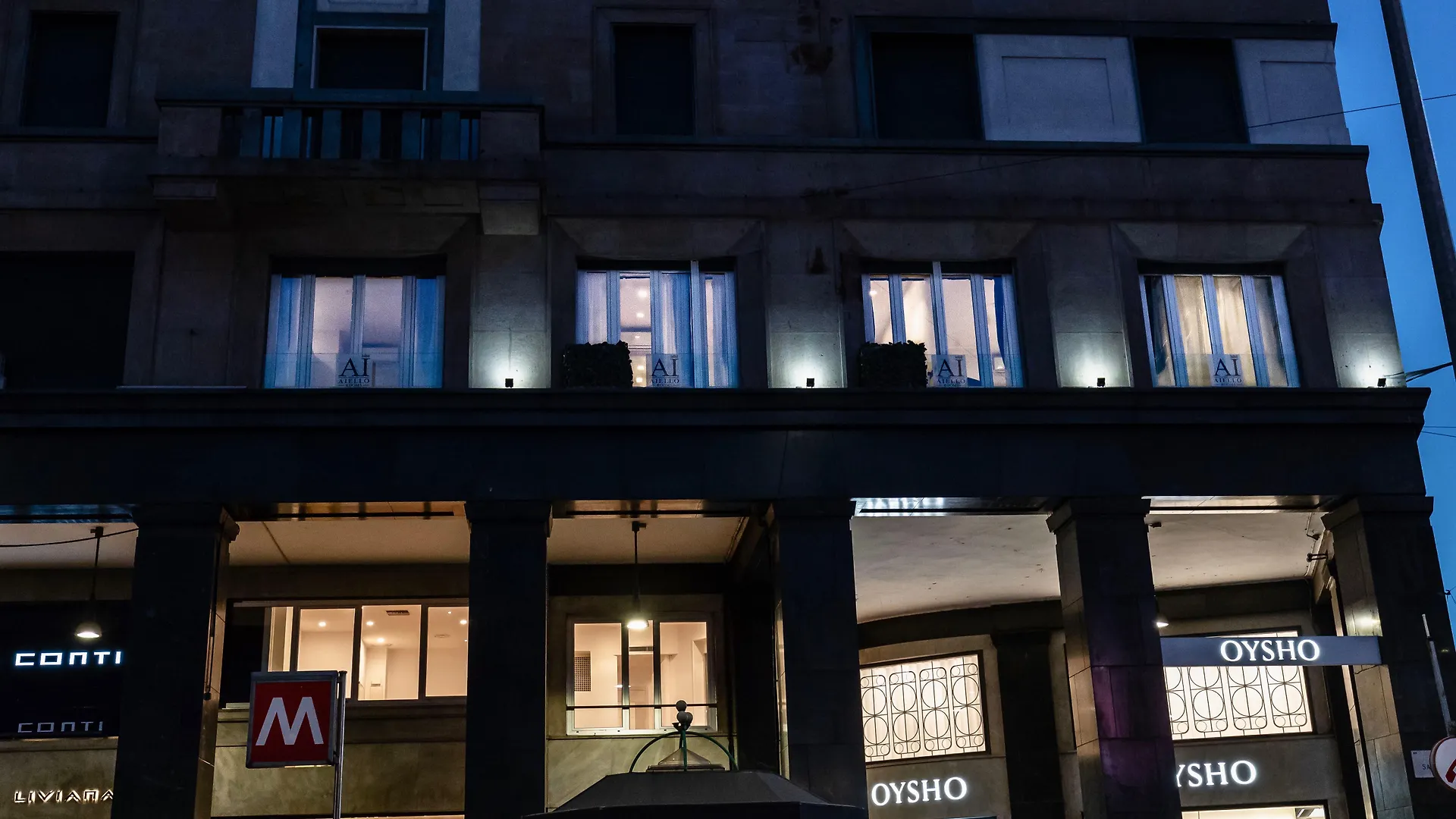 Aiello Rooms - San Babila contacts