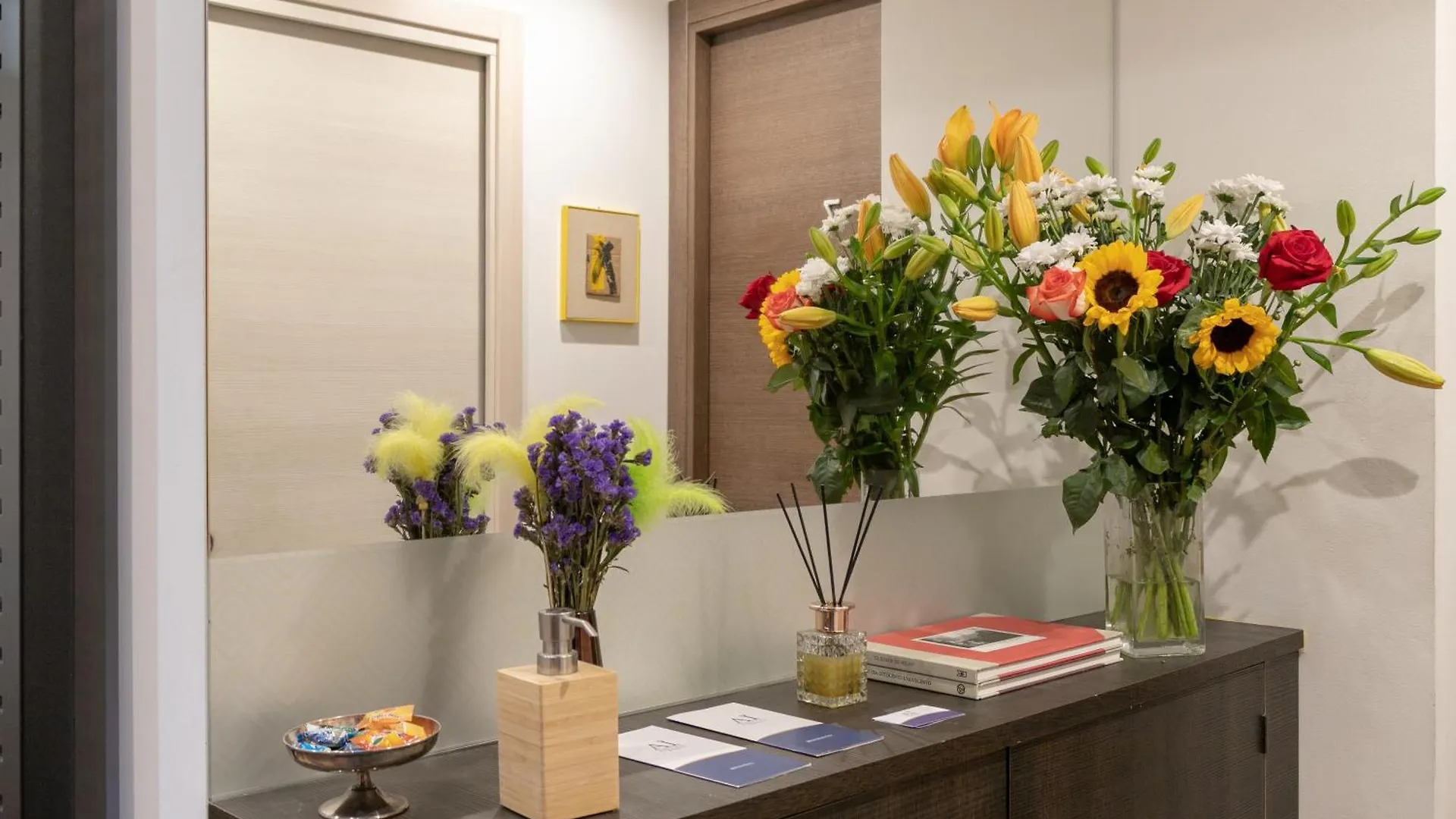 Aiello Rooms - San Babila Milan Italy