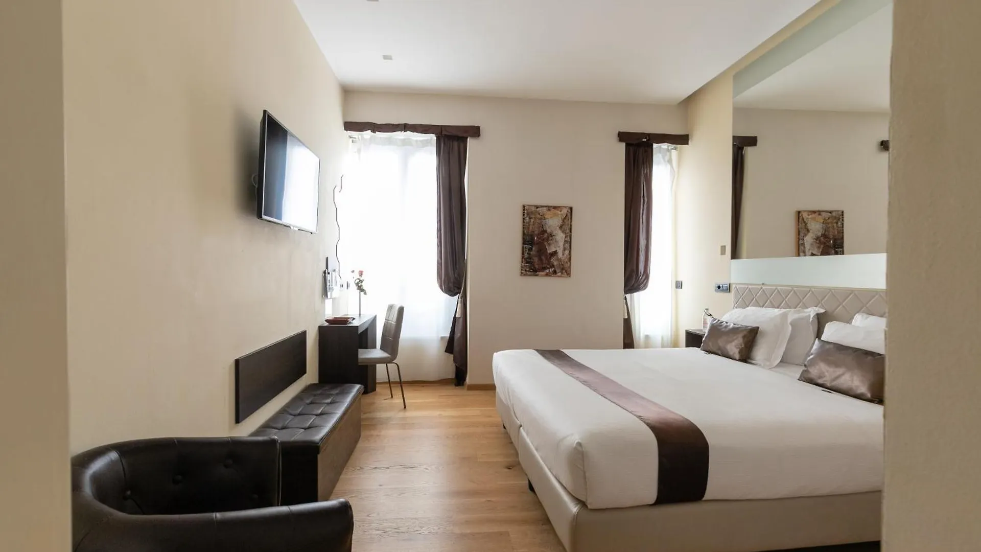 Aiello Rooms - San Babila Milan Italy