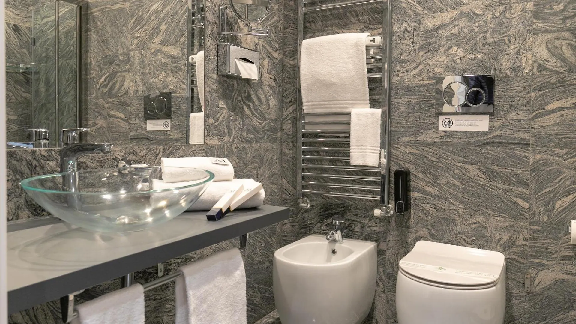 Guest house Aiello Rooms - San Babila Milan